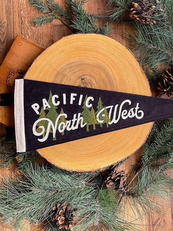 Woodard Pennant: Black