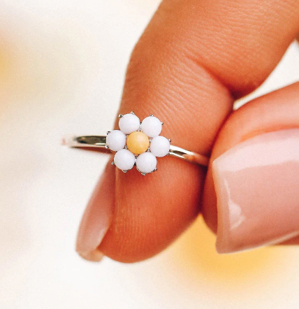 Pura Vida Gemstone Daisy Ring - Pine & Moss