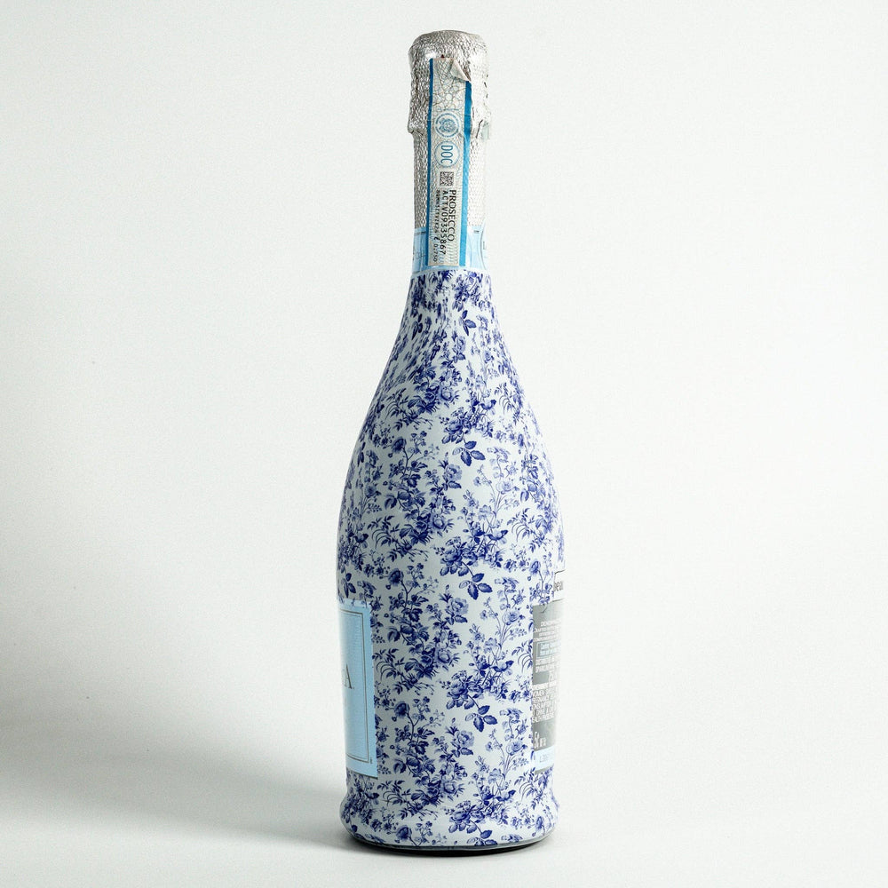Beau Bottles Grandmillenial Blue Floral - Prosecco Collection - Pine & Moss