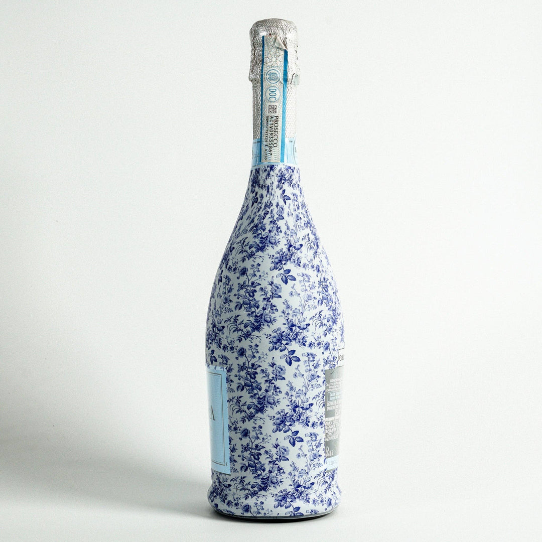 Beau Bottles Grandmillenial Blue Floral - Prosecco Collection - Pine &amp; Moss