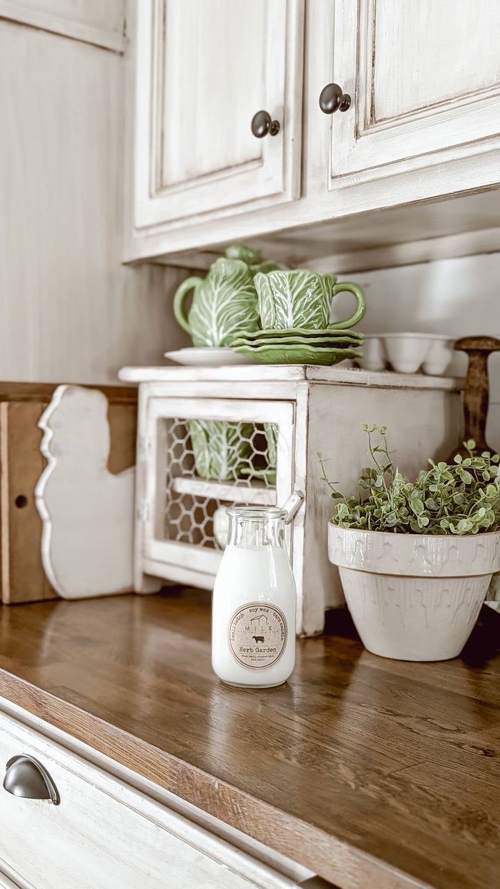 Milk Reclamation Barn 13 oz-Herb Garden - Pine &amp; Moss