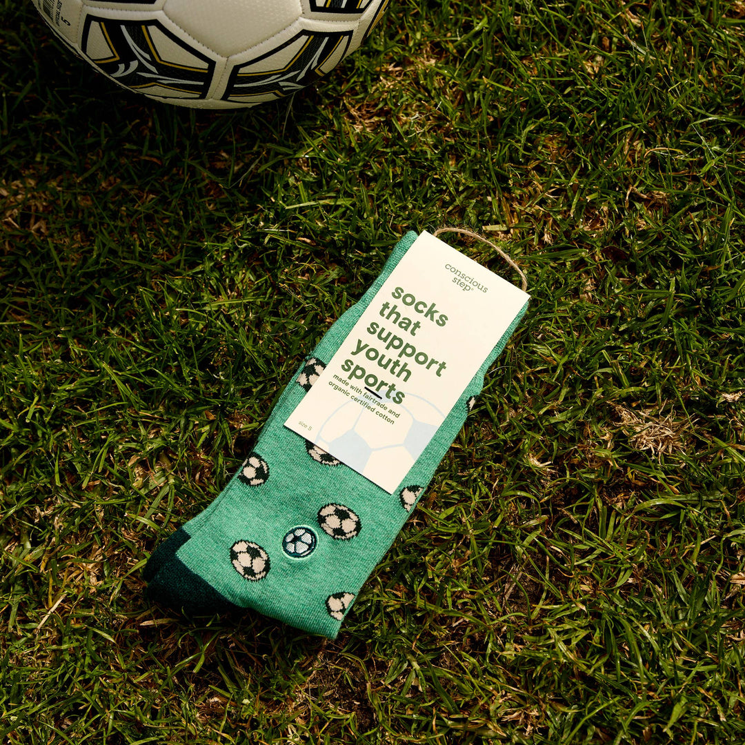 Conscious Step:Socks that Support Youth Sports (Green Soccer Balls): Small