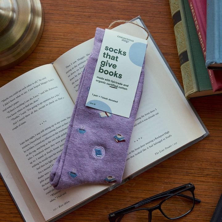Conscious Step:Socks that Give Books (Purple Books and Mugs): Small