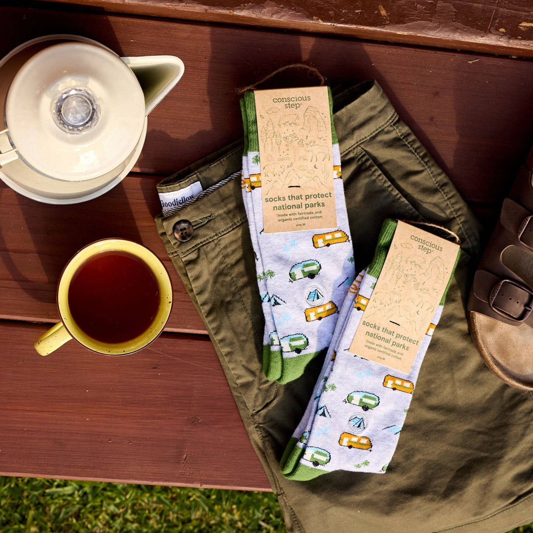 Conscious Step: Socks that Protect National Parks (Green Campers): Medium