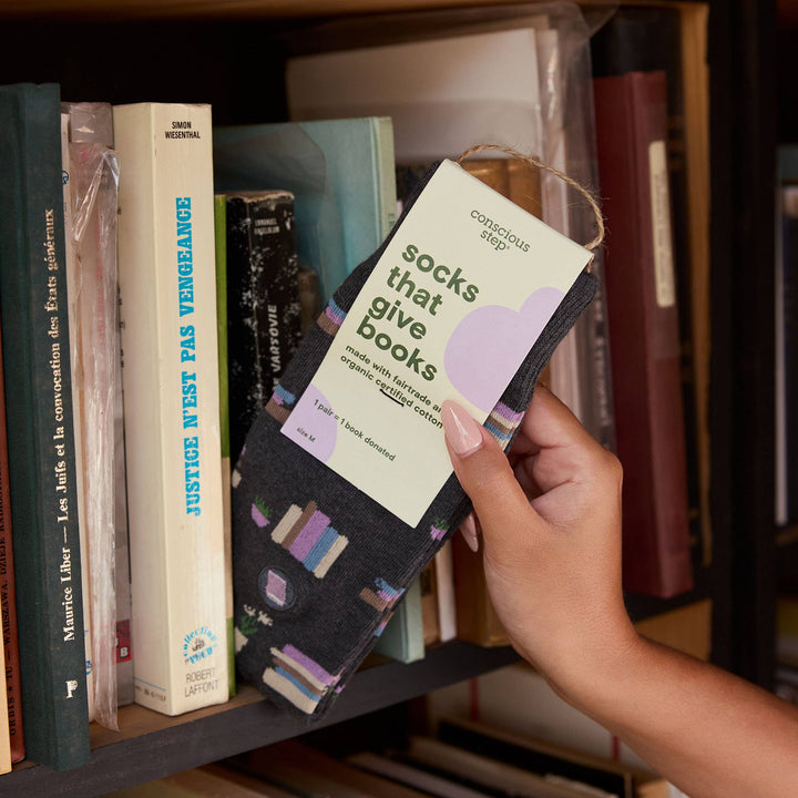 Conscious Step:Socks that Give Books (Gray Bookshelves): Small