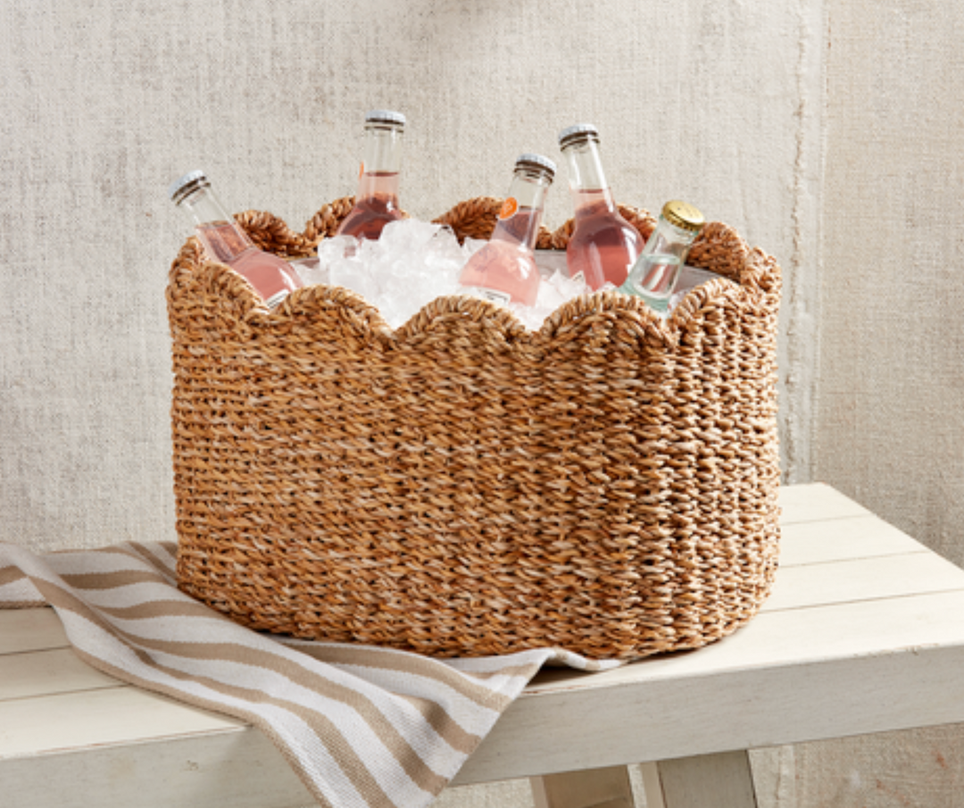 Scalloped Woven Party Tub