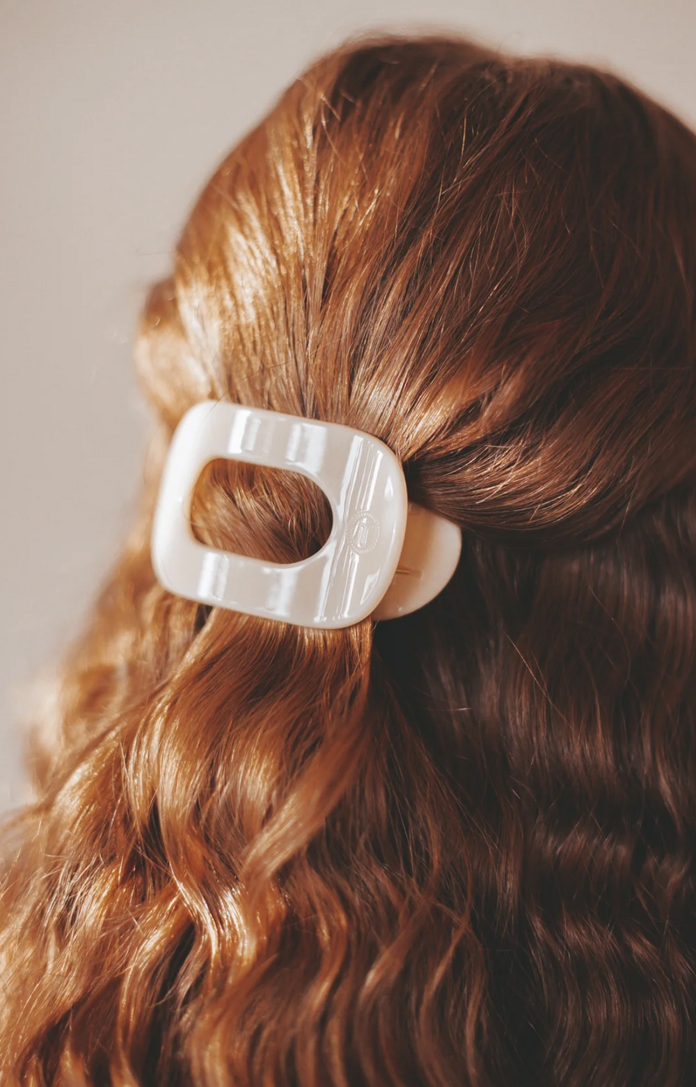 Almond Beige Small Flat Round - Pine & Moss