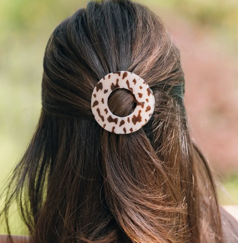 Blonde Tortoise | Medium | Flat Circle Hair Clip