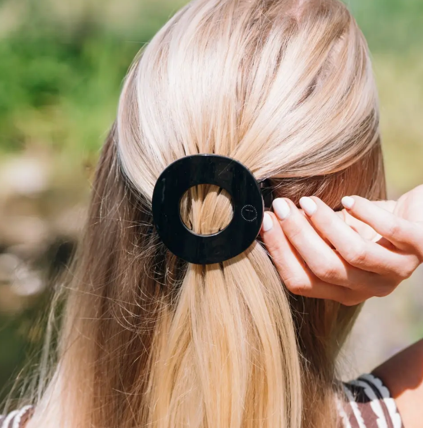 Jet Black | Medium | Flat Circle Hair Clip