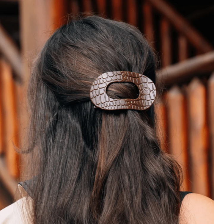 Brown Crocodile | Medium | Flat Round Hair Clip
