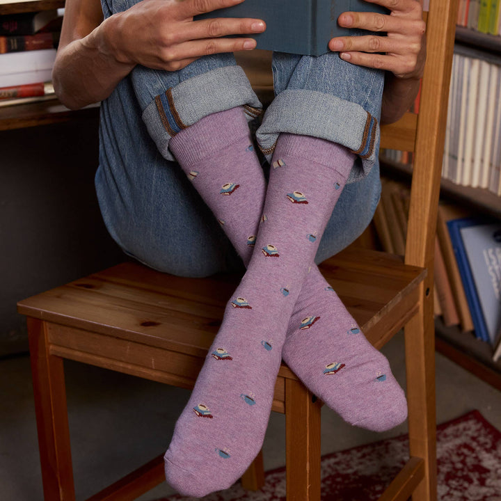 Conscious Step:Socks that Give Books (Purple Books and Mugs): Small