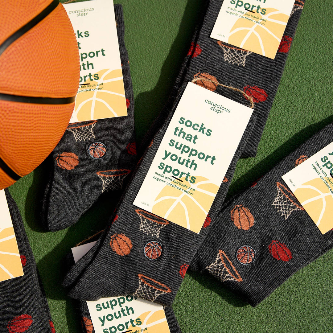 Socks that Conscious Step:Support Youth Sports (Gray Basketballs): Medium