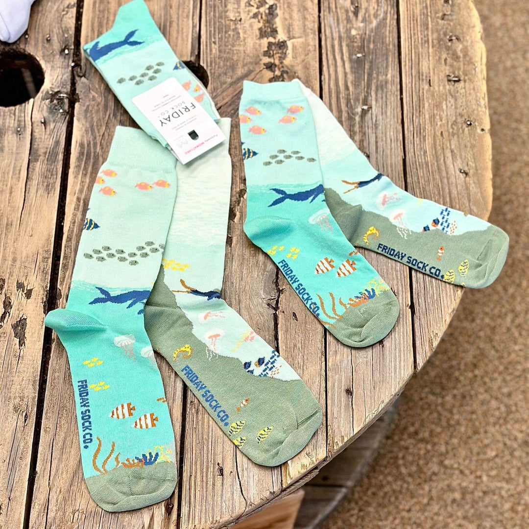Men's Underwater Scene Socks: Men's 7 - 12