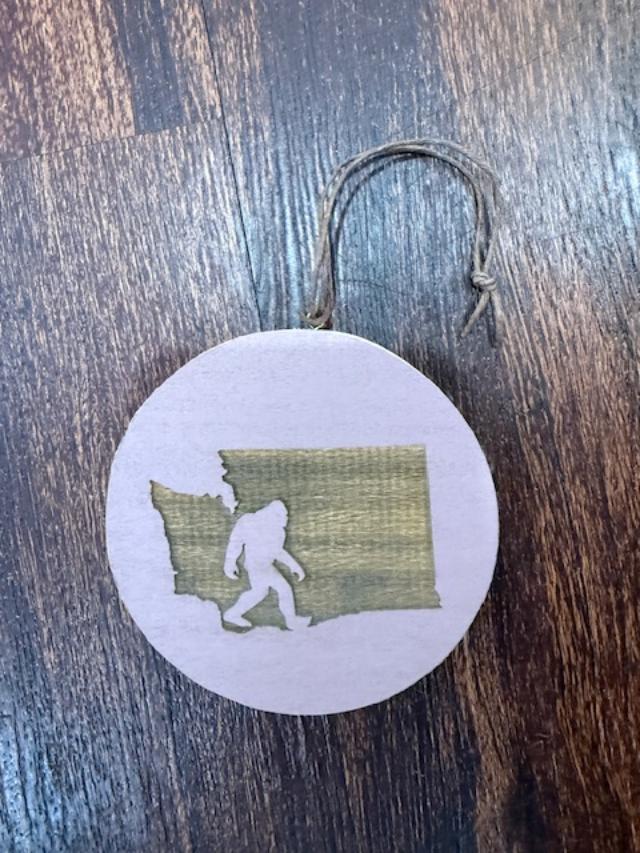 Ginger & The Huth Engraved Ornaments